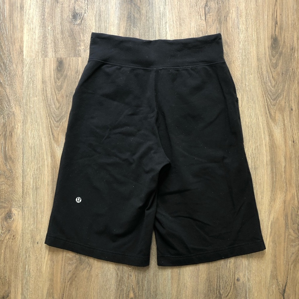 Lululemon Classic Be Still Bermuda Lounge Shorts - Picture 5 of 9